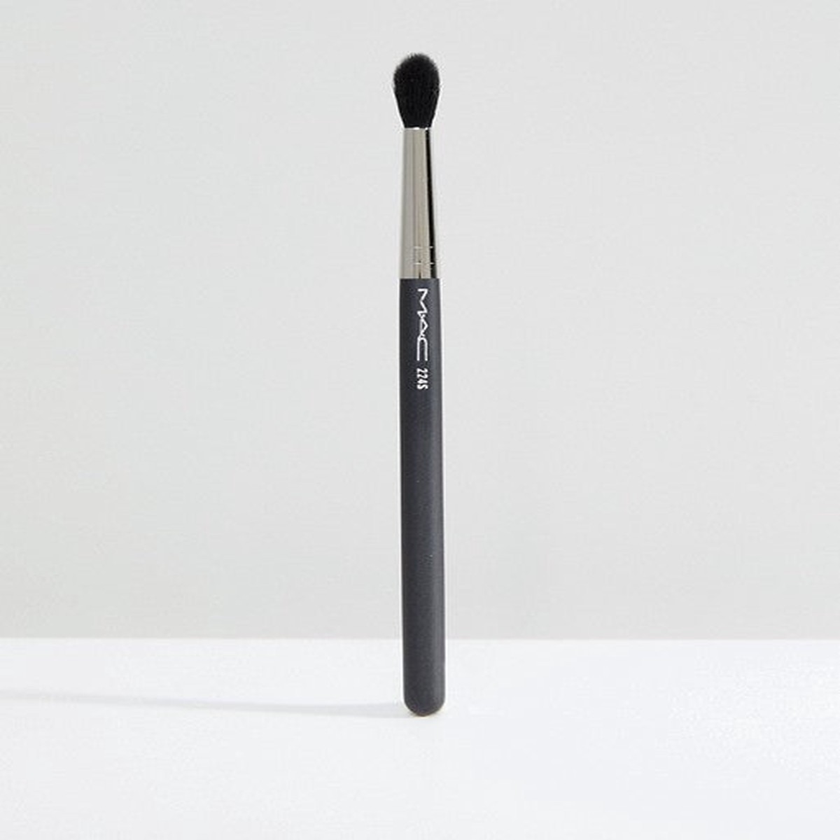 224S Tapered blending brush
